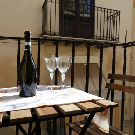 Aurea Art Bed & Breakfast Cefalu